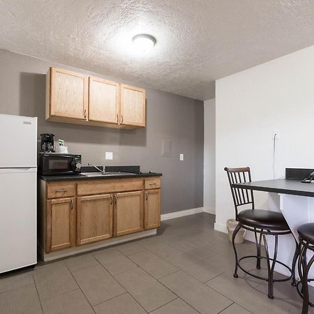 Little Suites Provo Extended Stay Exteriér fotografie
